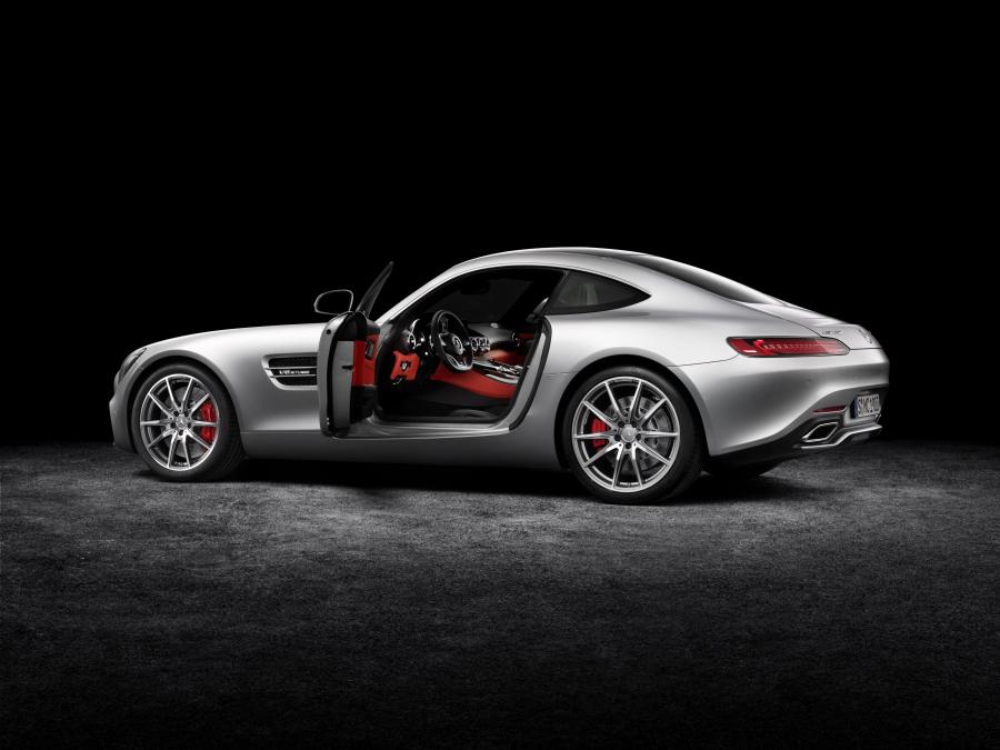  Mercedes-AMG GT 2014 года  (фото 3 из 139)